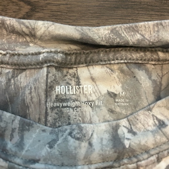 Hollister Camouflage Short Sleeve T-Shirt - Picture 3 of 4